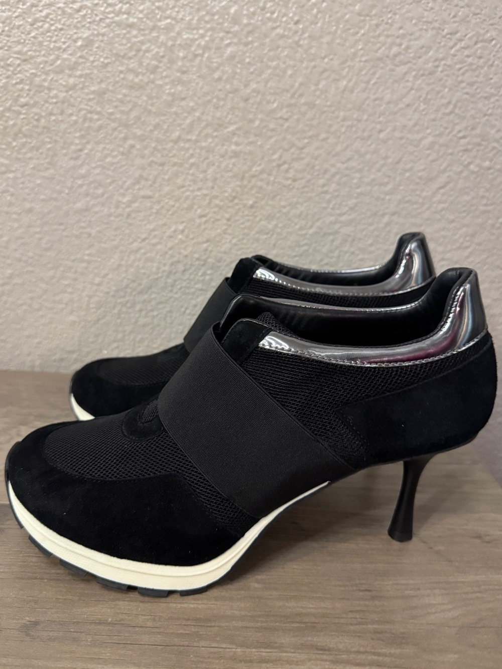SNEEX The Icon Hy-Heel Pumps Size 9 Black Silver Sneaker Heels - Picture 2 of 7